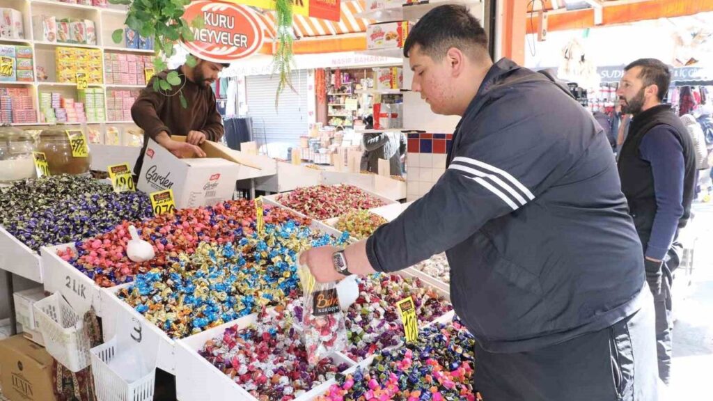 eskisehir’de-carsisinda-bayram-hareketliligi