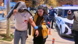 Kafedeki Tartışma Bıçaklı Kavgaya Dönüştü: 1 Yaralı