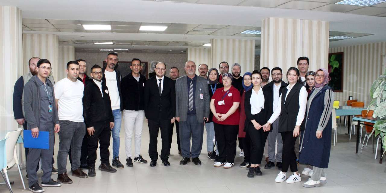 iftarda-gozden-kacmayan-detay:-bashekim-varol-sahaya-indi,-iste-o-anlar!