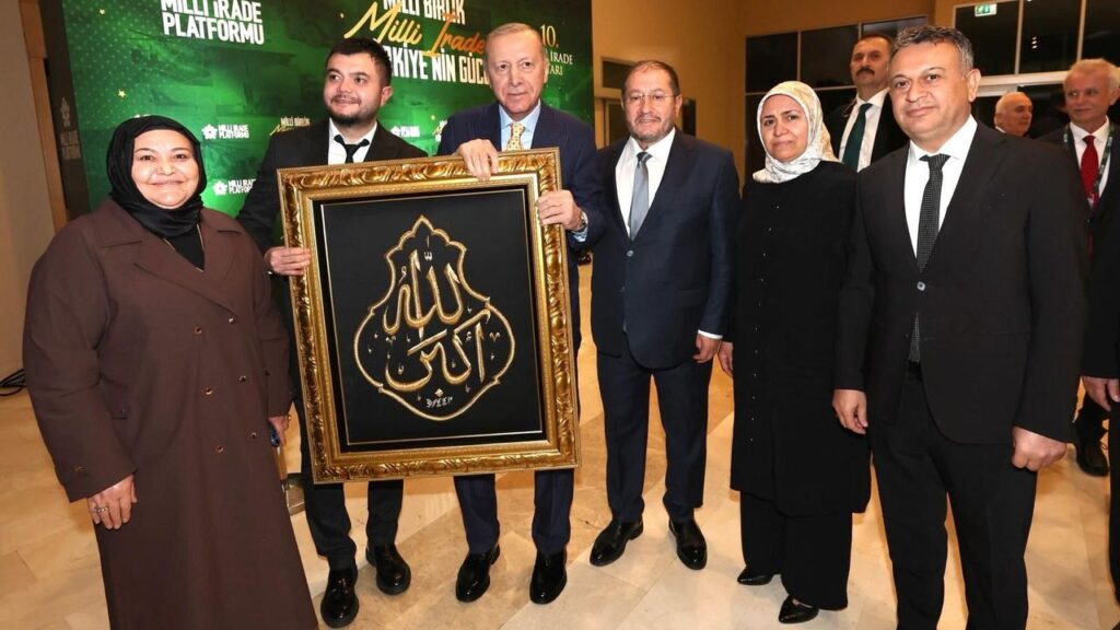 bahattin-akyon’den-cumhurbaskani-erdogan’a-hediye