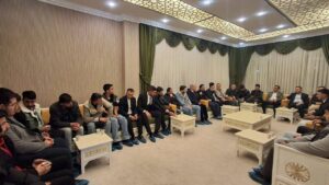 İlk Oyunu Kullanacak Gençlerle Toplantı