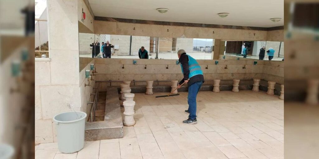 kirikkale’de-belediye,-ankara’da-yukumluler!-cami-temizliginde-farkli-uygulama