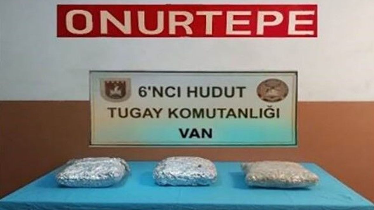hudutta-uyusturucu-kacakcilarina-mehmetcik-engeli:-4-kilo-uyusturucu-ele-gecirildi