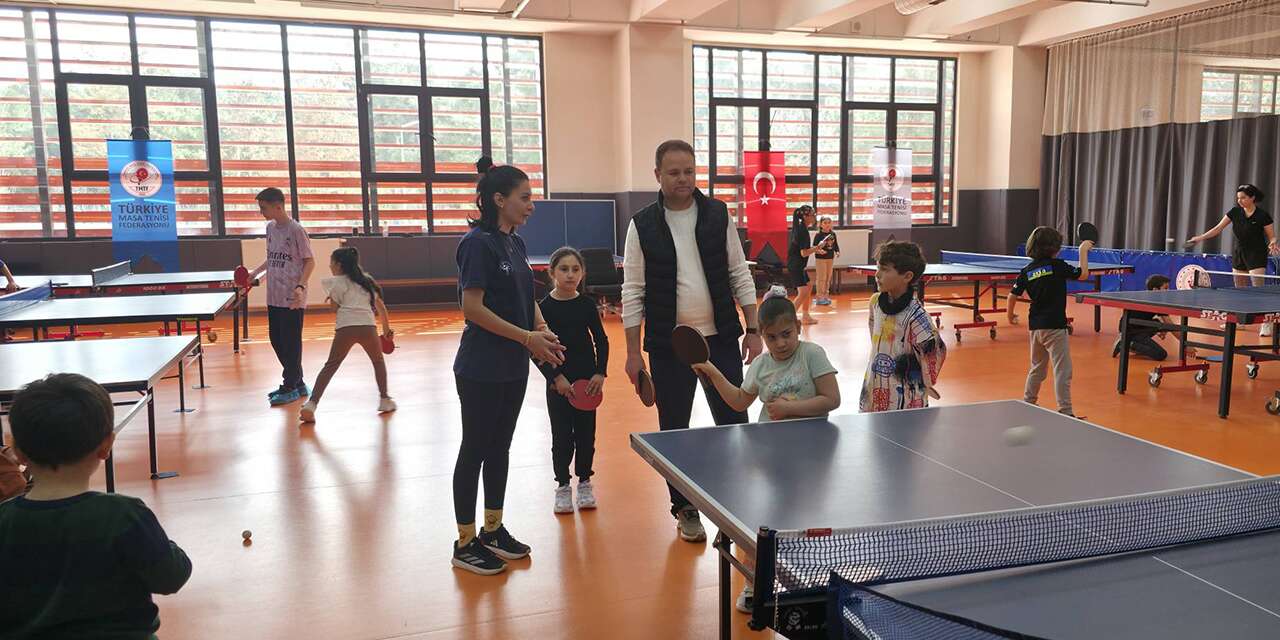 mudur-gunes,-spor-calismalarini-inceledi