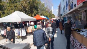 Tezgahlar Açıldı, Vatandaş Akın Etti