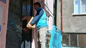 Derebucak’ta yardım kolileri ihtiyaç sahiplerine ulaştırıldı