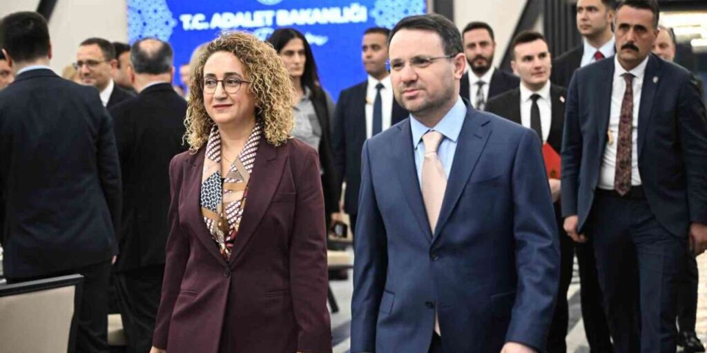 bakan-gurlek:-“adalet-devletin-vicdanidir”