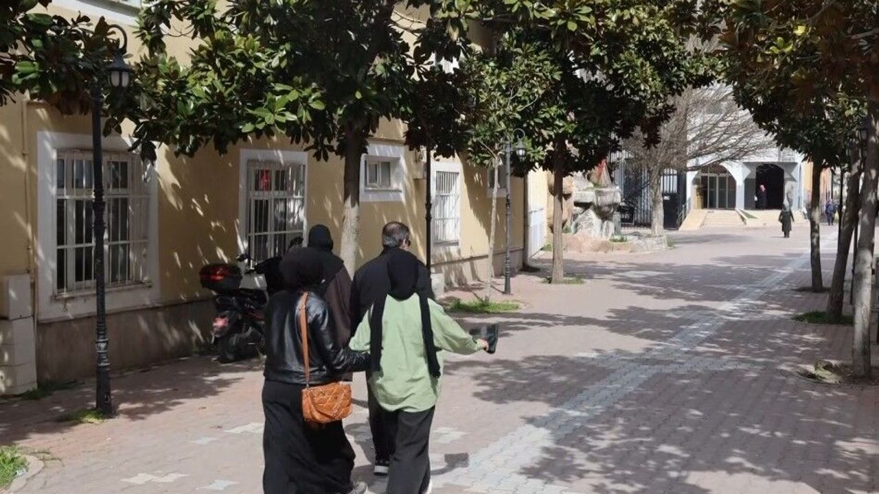 kirsehir’de-tarihi-carsilar-bayrama-hazir