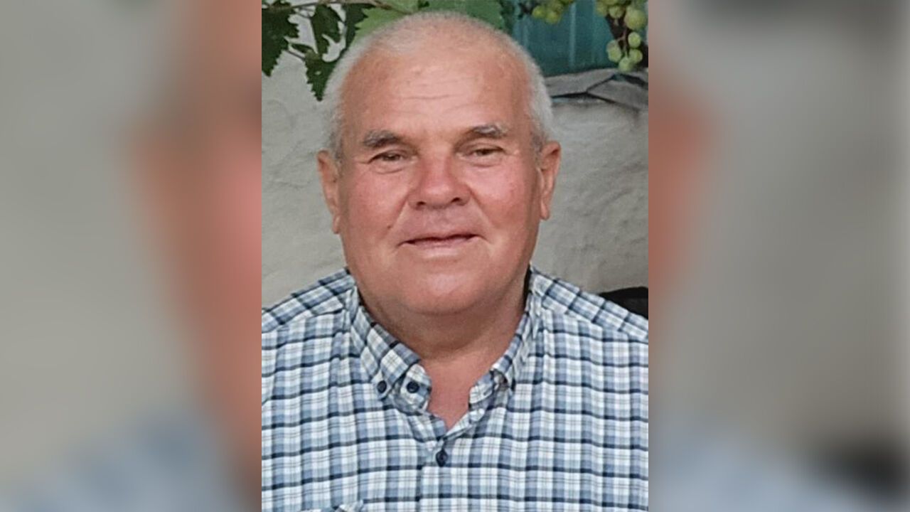 otobus-beklerken-bicaklandi