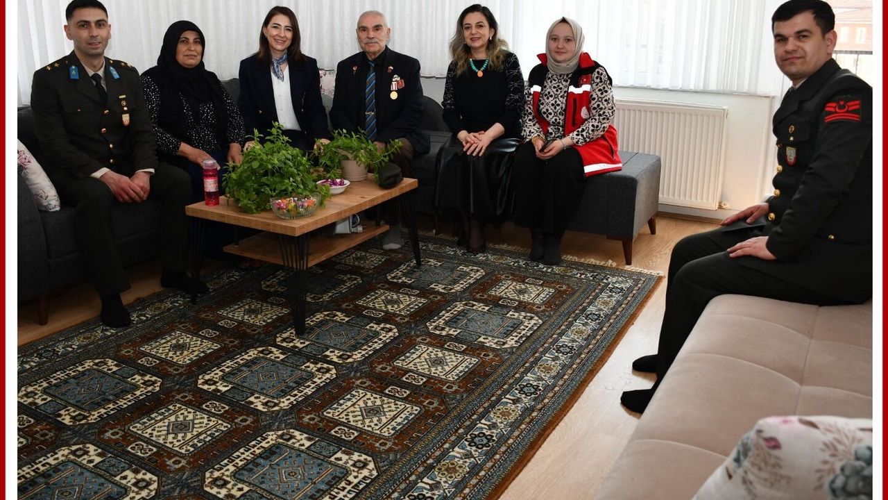 yaslilar-haftasinda-anlamli-ziyaret