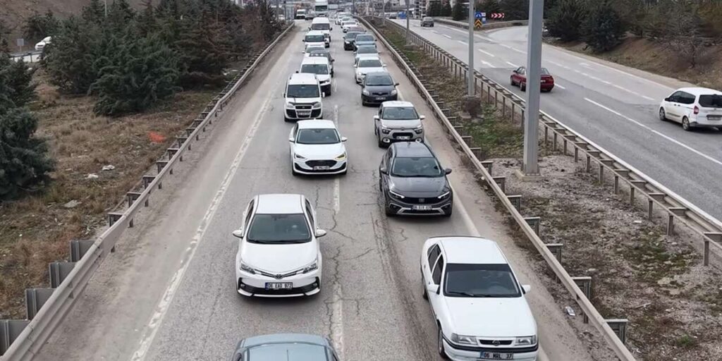 kirikkale-yolunda-bayram-hareketliligi