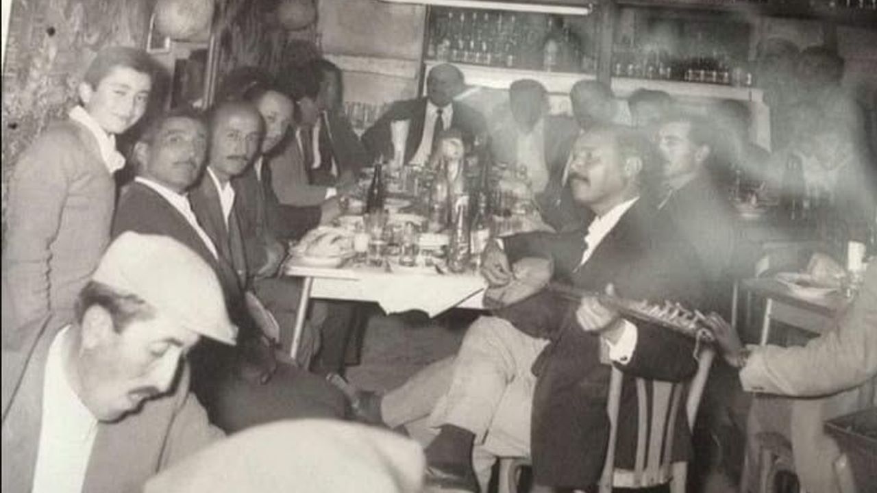 keskin’in-eski-dost-meclisleri-fotograflarla-hatirlaniyor