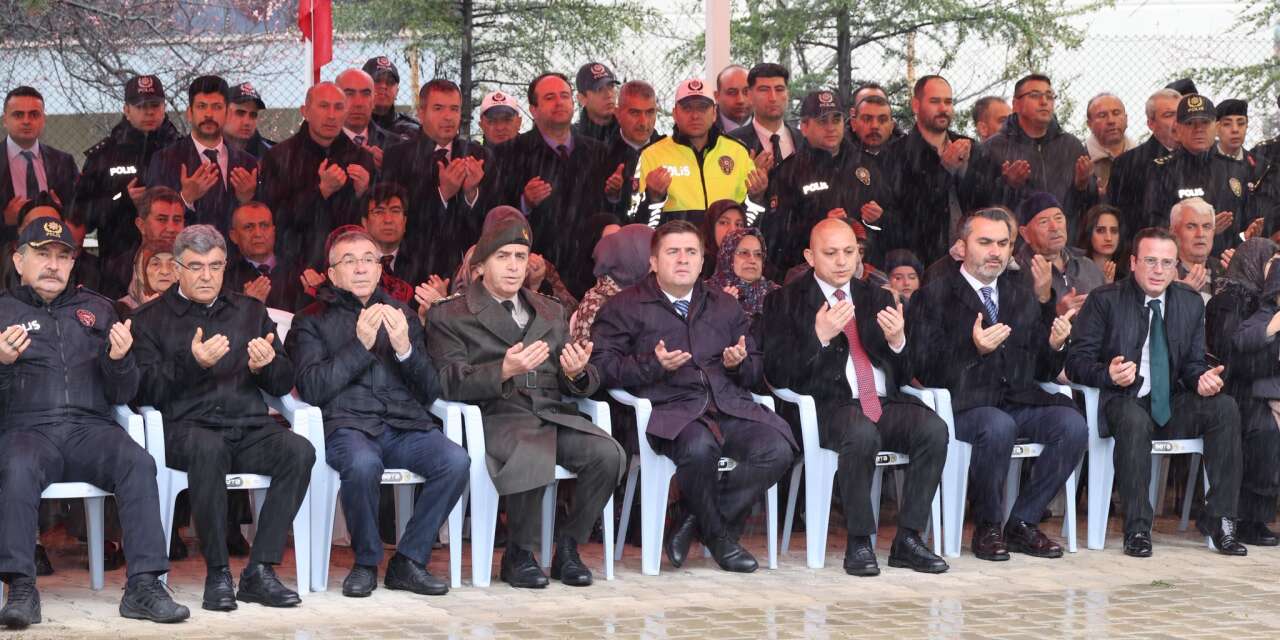 kirikkale’de-bayramin-en-anlamli-ziyareti-sehitlige