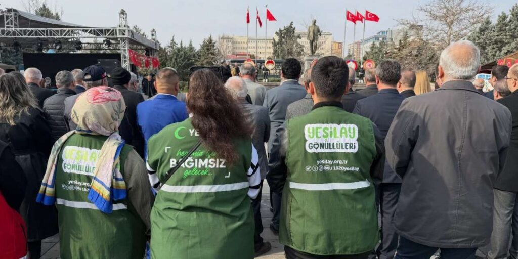 canakkale-ruhu-kirikkale’de-sahlandi!-yesilay’dan-sehitlere-vefa