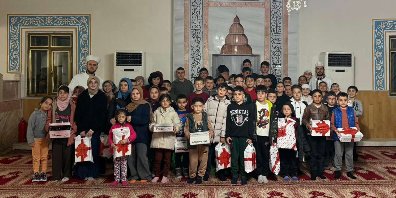 sulakyurt’ta-teravih-nesesi:-cocuklar-bayramliklarina-kavustu