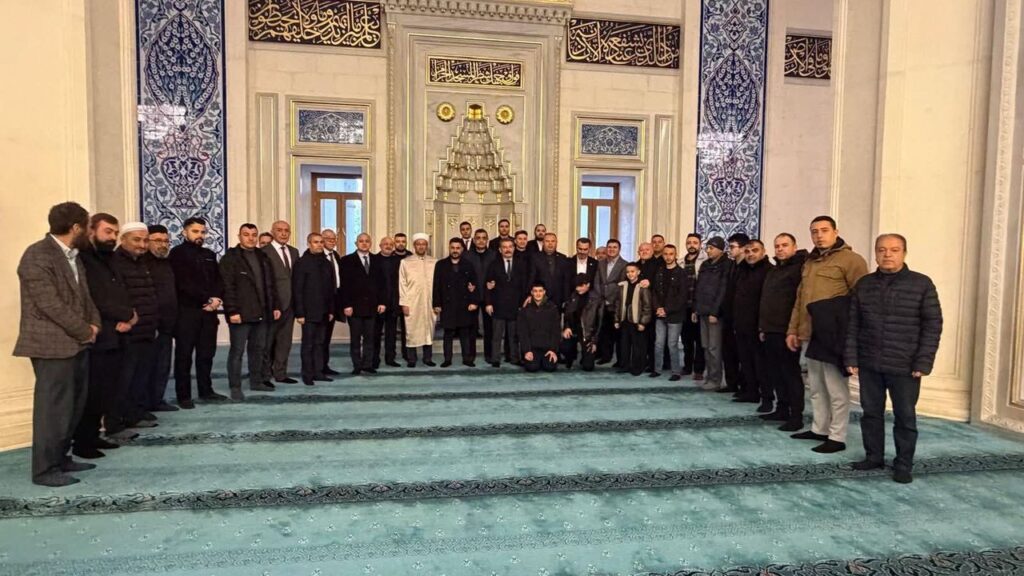 nur-cami-doldu-tasti