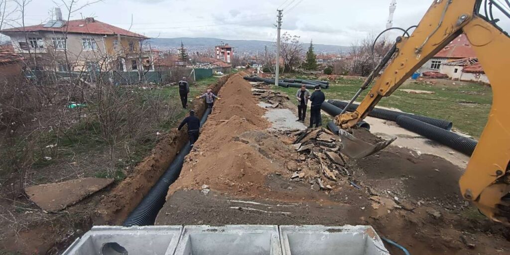 selim-ozer-mahallesi’nde-sel-kabusu-sona-eriyor