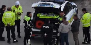 Kaçış planı işe yaramadı, koşarak araç değiştirdi yine yakalandı