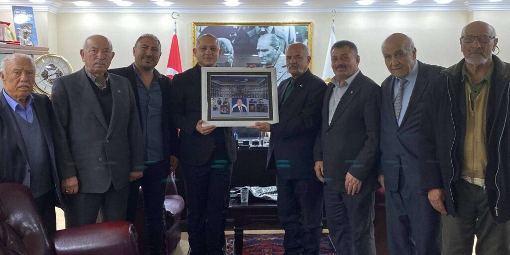 sehit-ailelerinden-onal’i-duygulandiran-hediye