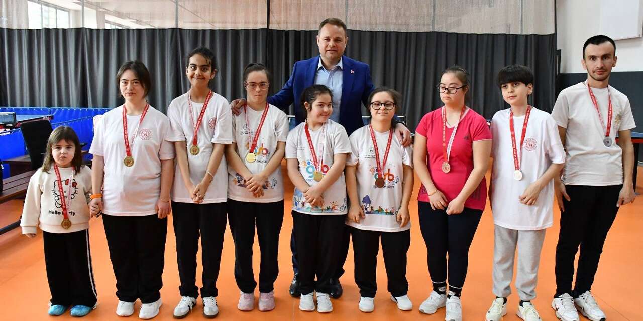 ozel-ogrenciler-masa-tenisinde-farkliliklarini-konusturdu