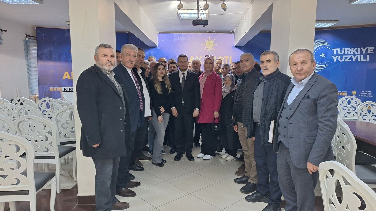 ak-parti’de-mahalle-baskanlari-toplandi