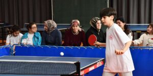 Kırıkkale’de raketler sevgiyle sallandı