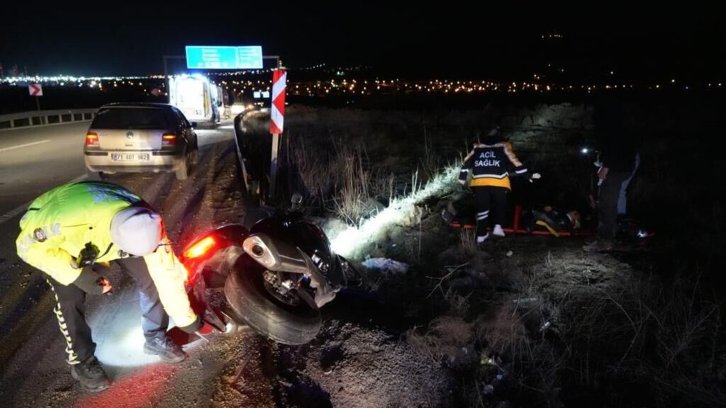 iki-motosiklet-carpisti:-dayi-yegen-yaralandi