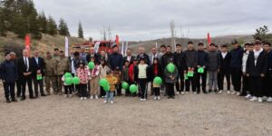 Hasandede Köyü’nde fidanlar toprakla buluştu