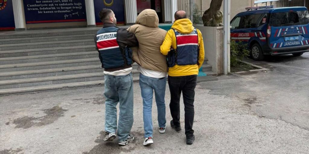 aranan-9-sahis-jandarma-operasyonuyla-yakalandi