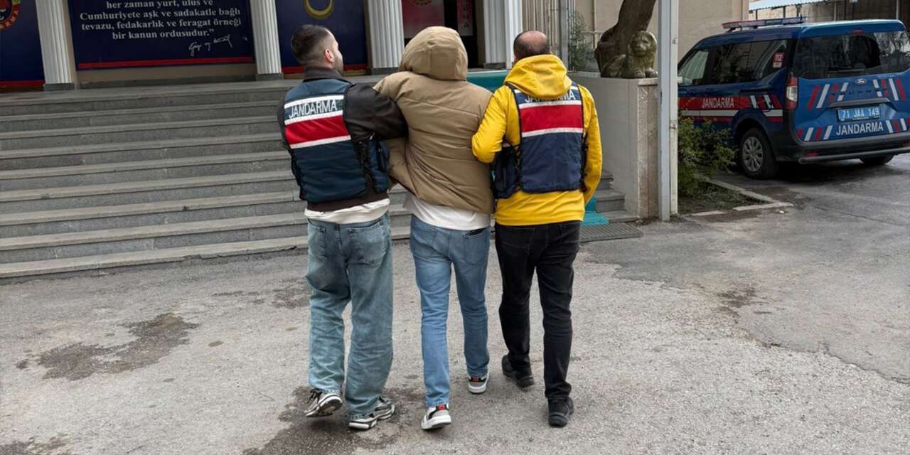 aranan-9-sahis-jandarma-operasyonuyla-yakalandi