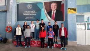 Triatlon Müsabakaları Olimpik Yüzme Havuzu’nda Tamamlandı