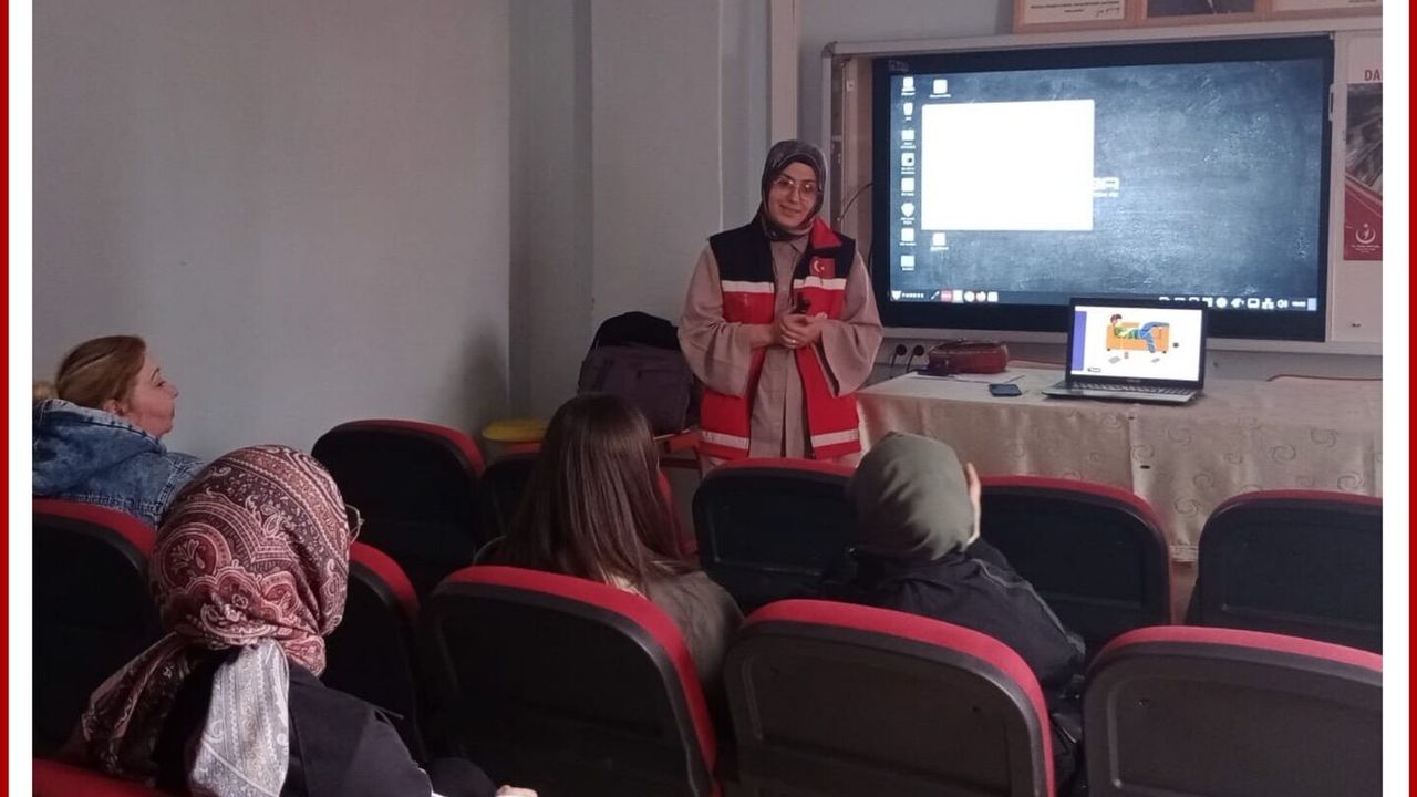 velilere-teknoloji-bagimliligi-egitimi-verildi