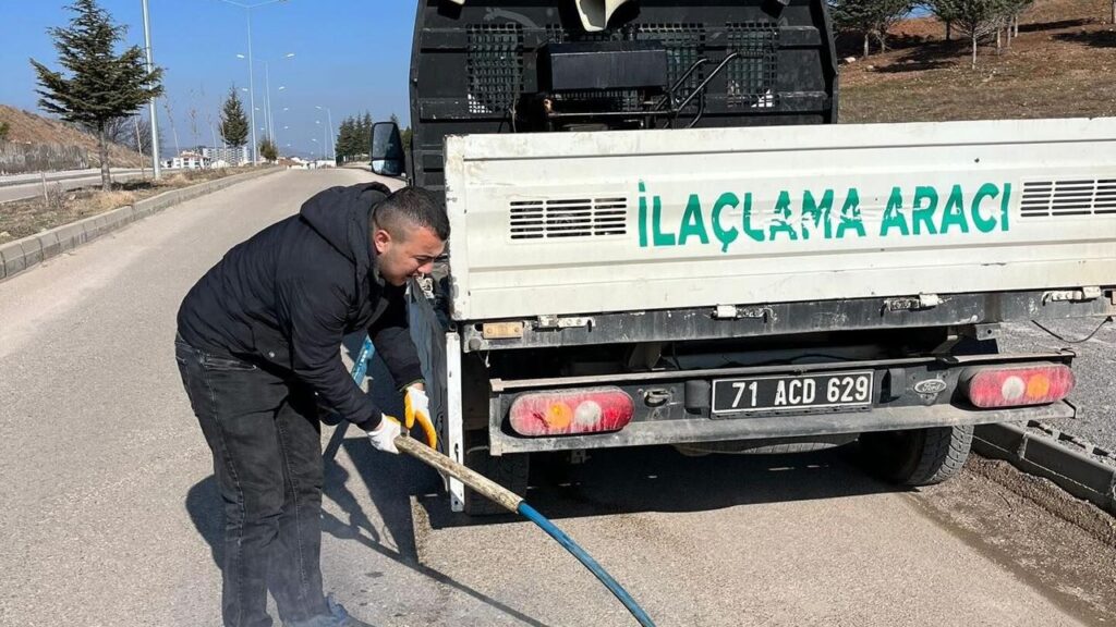 yahsihan’da-larva-ile-mucadele-calismalari-suruyor