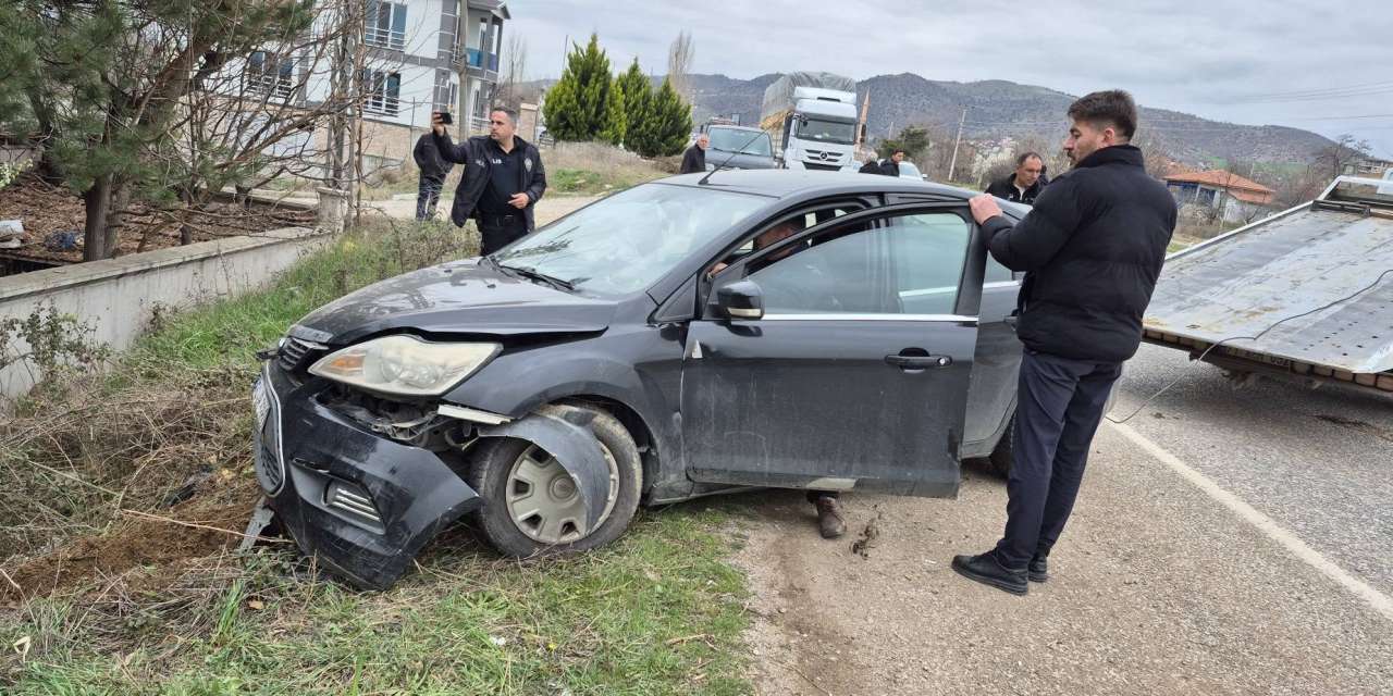 kopegi-kurtarmak-isterken-bahce-duvarina-girdi!