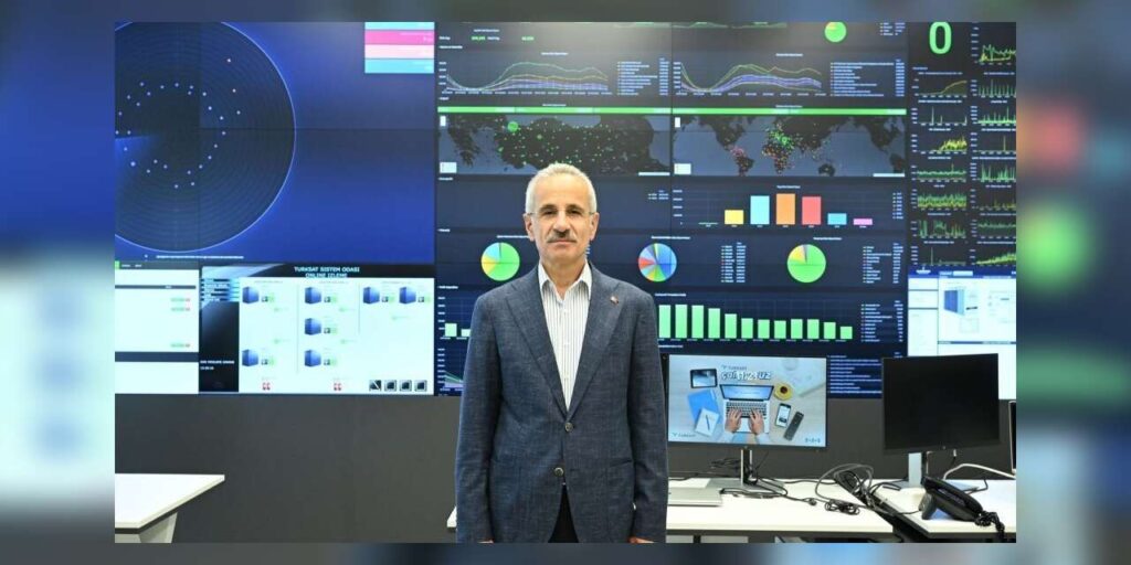 bakan-uraloglu:-“turkiye’de-haftalik-sosyal-medya-kullanim-suresi-25-saat-4-dakikaya-cikti”