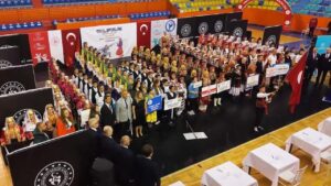 Halk Oyunlarıyla Kültür Sahneye Taşındı
