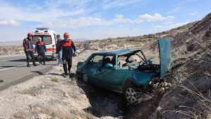 Kontrolden çıkan otomobil karşı şeride geçti: 1 yaralı