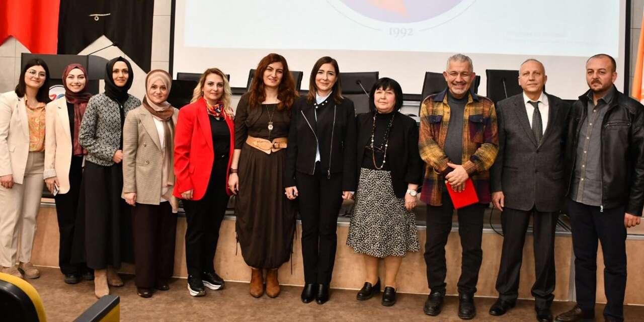 umut-ve-uyumu-birlikte-insa-etmek-paneli