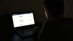 Dolandırıcıların ‘Uygun Fiyatlı Eğitim Ve Yazılım” Tuzağına Dikkat