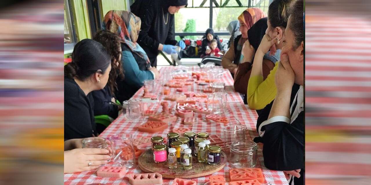 sulakyurt’un-kadinlari-el-sanat-hunerlerini-sergiliyor