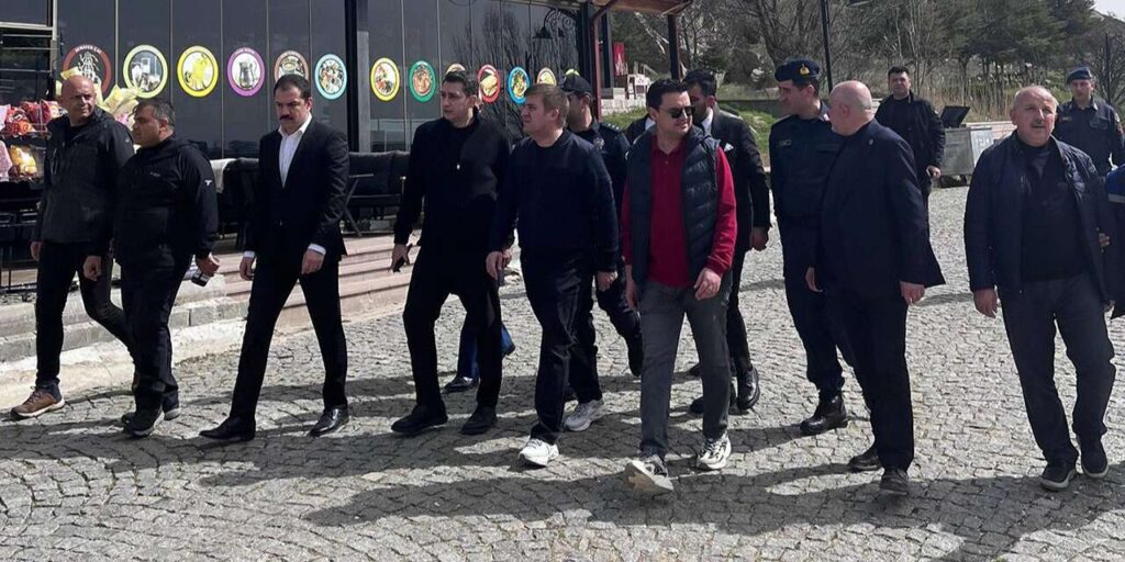 vali-sariibrahim-cesnigir-koprusu’nde-incelemelerde-bulundu