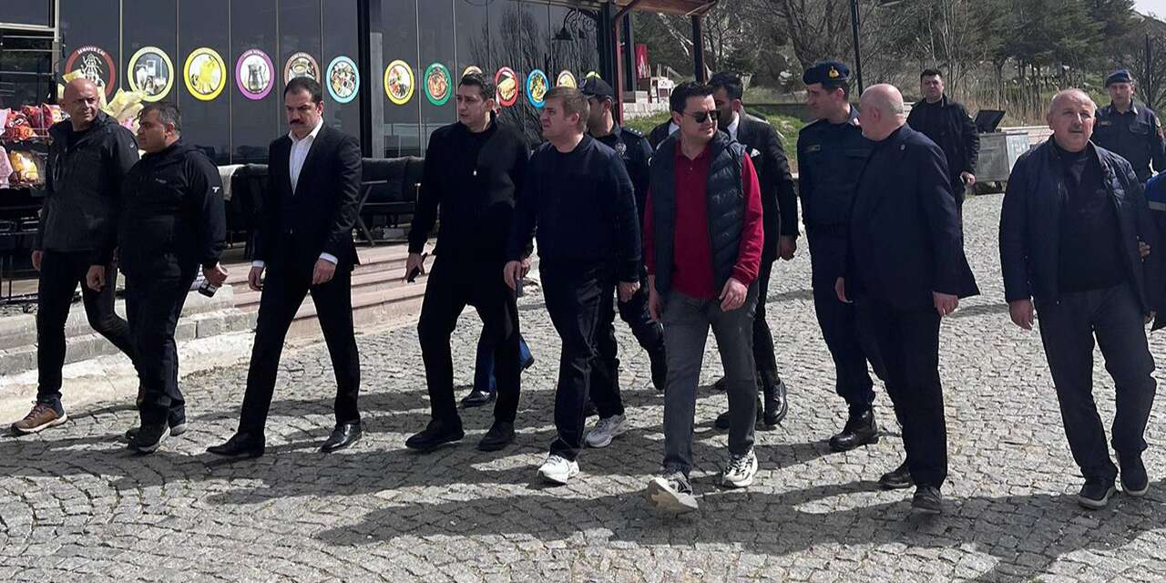 vali-sariibrahim-cesnigir-koprusu’nde-incelemelerde-bulundu