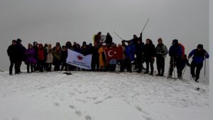 bozdak’tan-isik-dagi’nda-zorlu-yuruyus