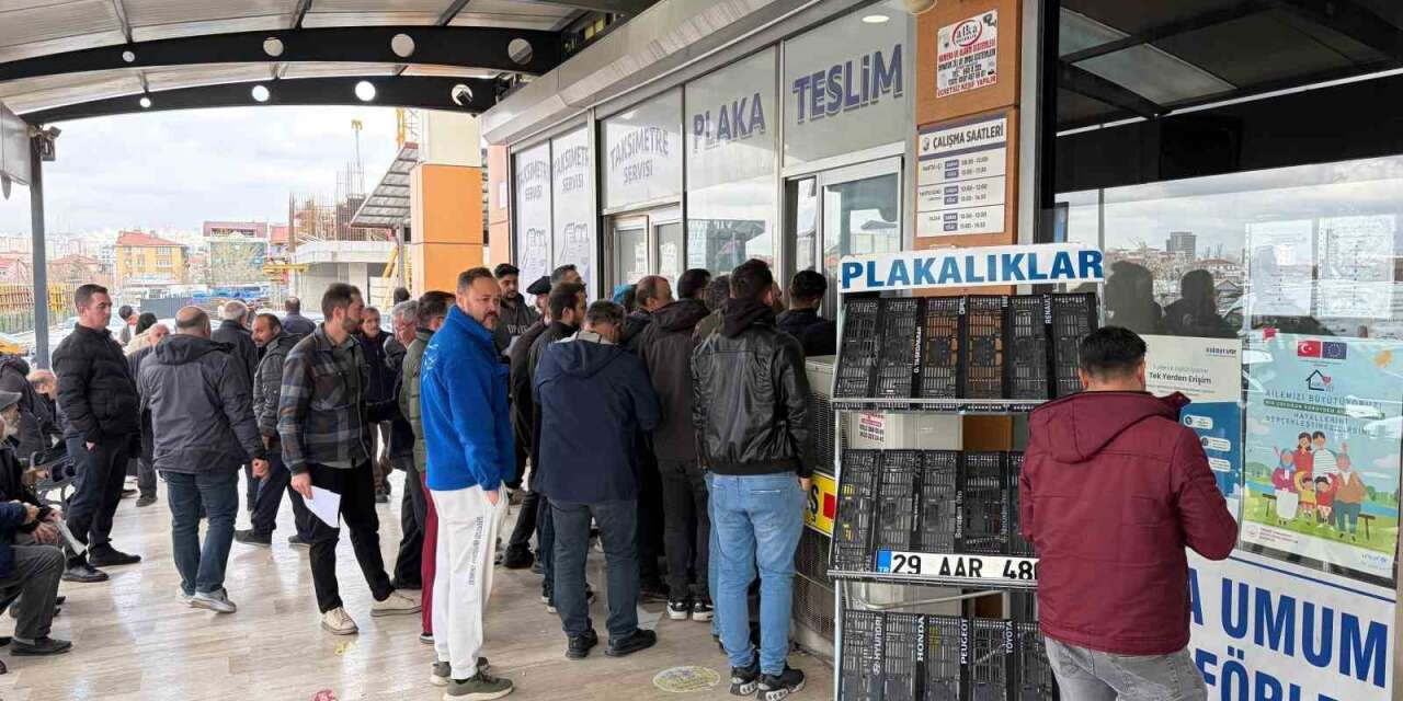 app-plaka-degisiminde-son-gun-yogunlugu