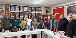 gelecegin-ogretmenlerinden-vefa-ziyareti:-sehit-aileleri-ve-gazilerle-bir-araya-geldiler