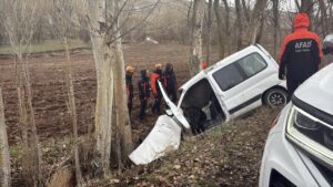 kanser-hastasi-babasini-hastaneye-gotururken-kaza-yapti:-3-olu