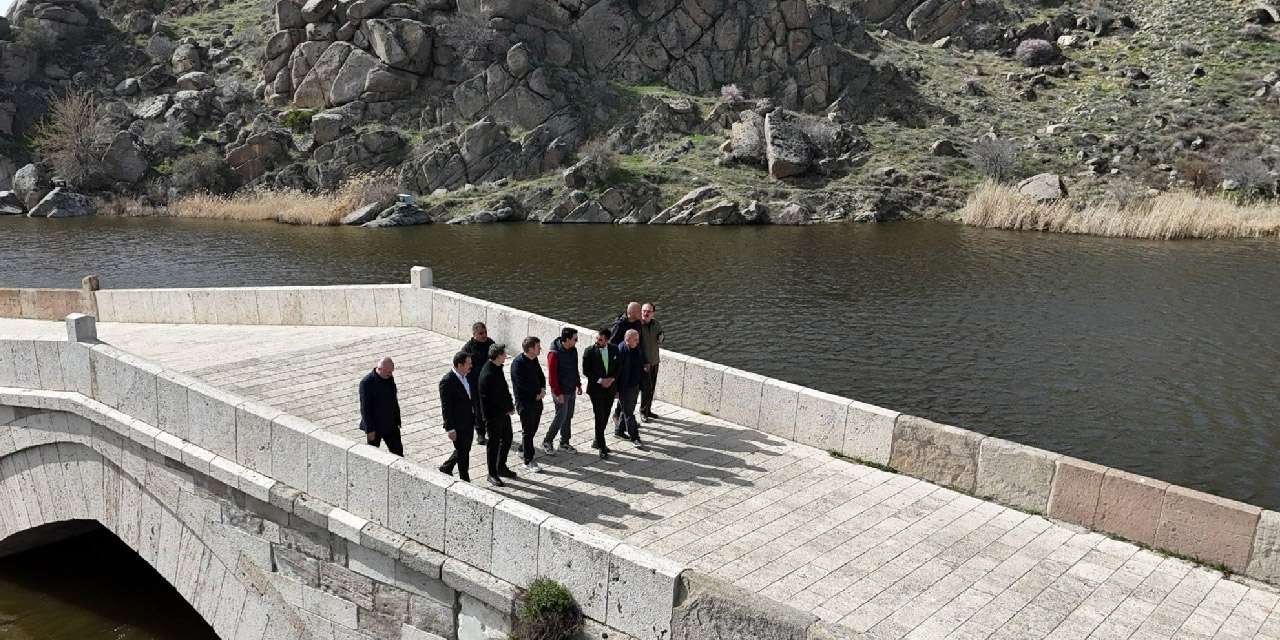 kirikkale’nin-tarih-kokan-rotasina-vali-denetimi:-cesnigir’de-turizm-alarmi