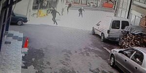 silahli-saldirgan-cadde-uzerindeki-vatandaslara-ates-acti