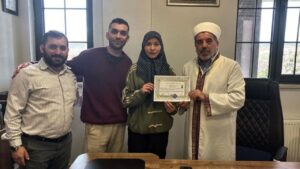 cinli-kadin-musluman-oldu