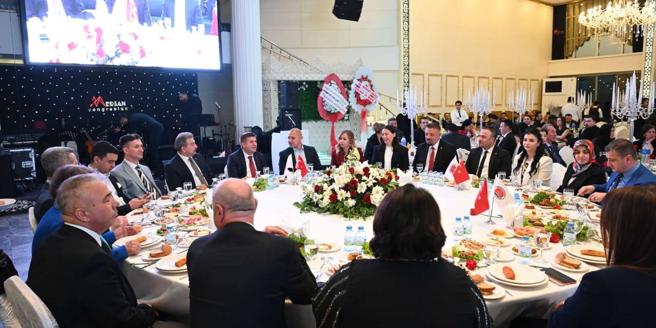 kirikkale’de-hukuk-zirvesi!-adaletin-sarsilmaz-kalesi-avukatlara-protokolden-vefa-gecesi